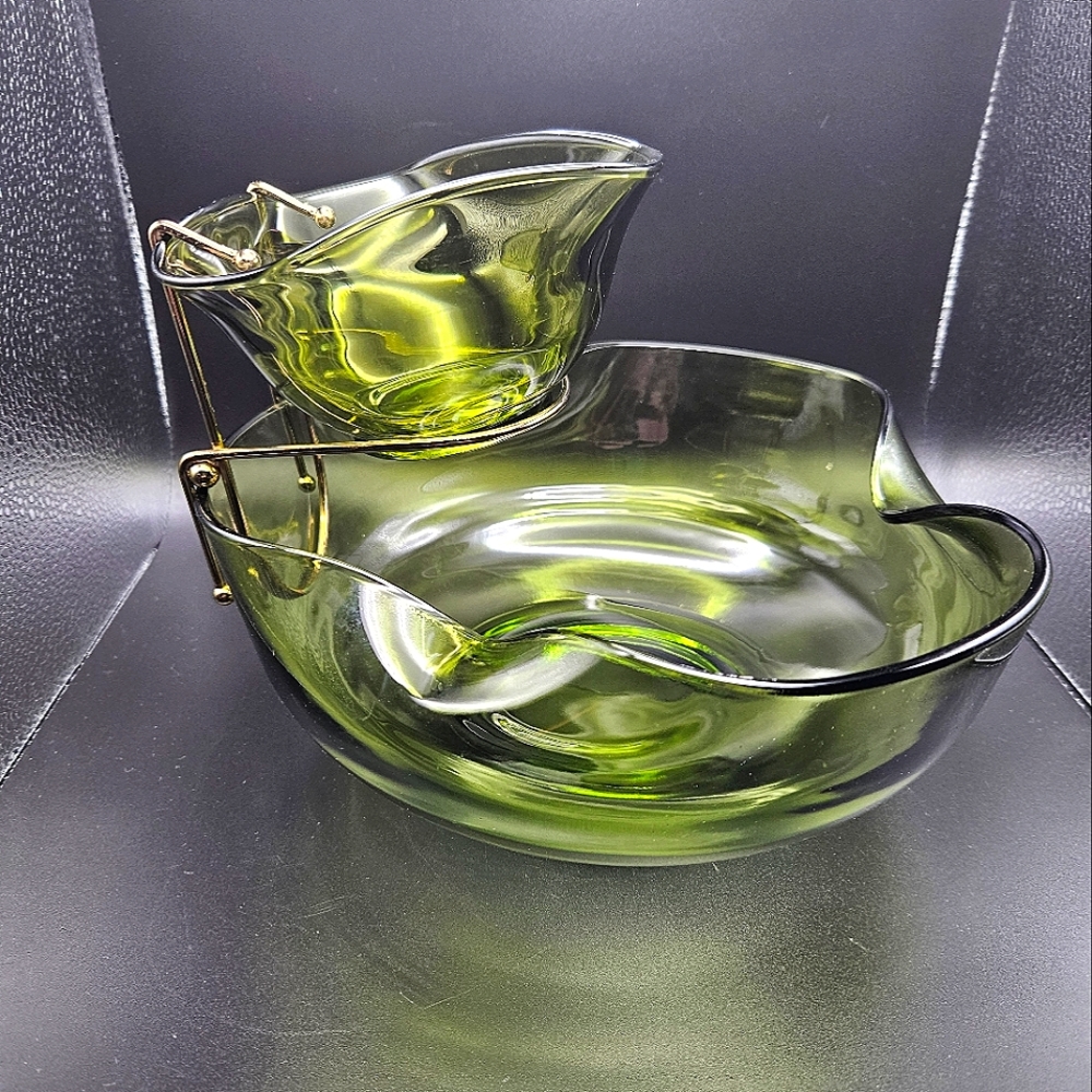 Anchor Hocking Avocado Green Chip and Dip
